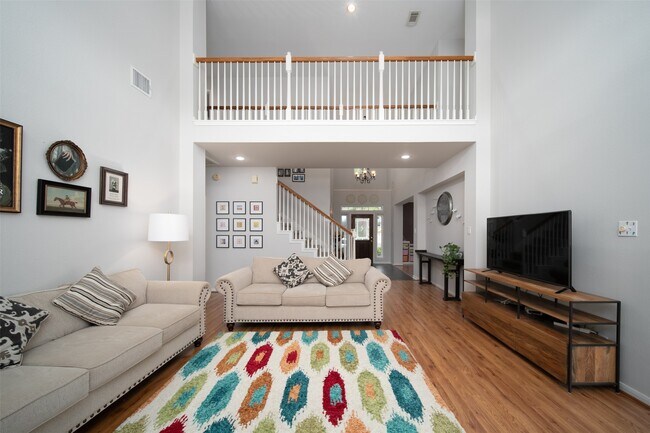 Building Photo - 20722 Fawnbrook Ct