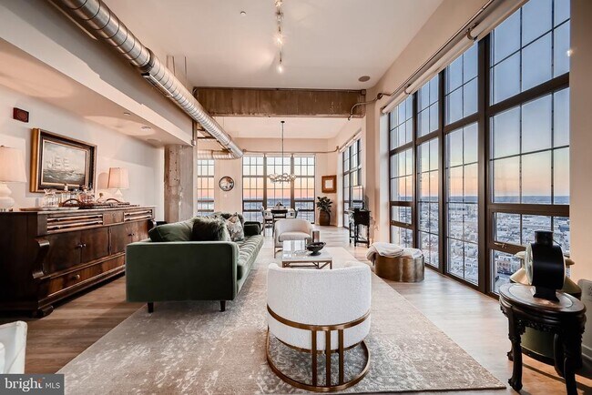 Building Photo - 1200 Steuart St