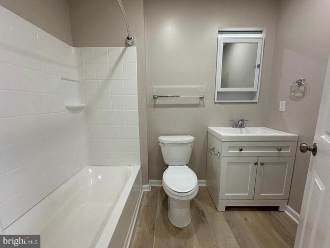 Building Photo - 430 High St