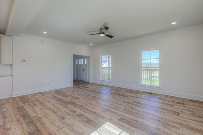 Building Photo - 1312 New Home Rd