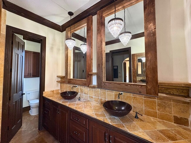 Building Photo - Mediterranean-Style Waterfront Home on Lake Tarpon- 3bed|2bath