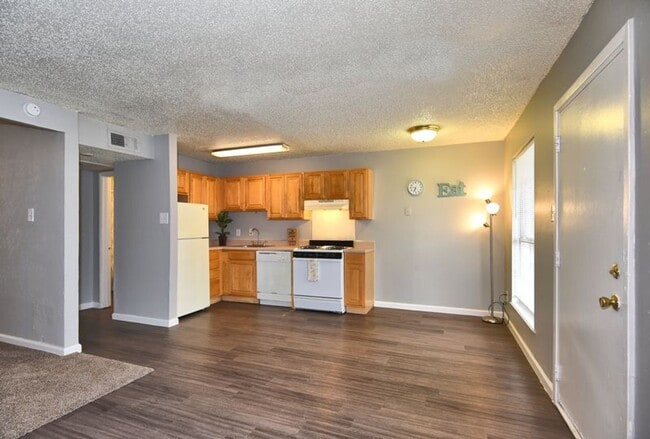 Interior Photo - Heatherstone Apartments