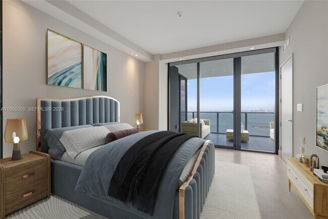 Building Photo - 700 NE 24th St