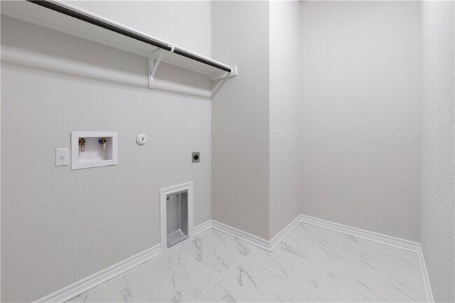 Building Photo - 1613 Winding Stream Trail