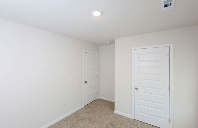 Building Photo - MOVE IN SPECIAL-Beautiful home available for rent