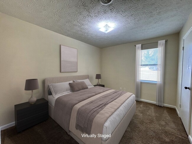 Building Photo - ST. ANDREWS CT - 101/103