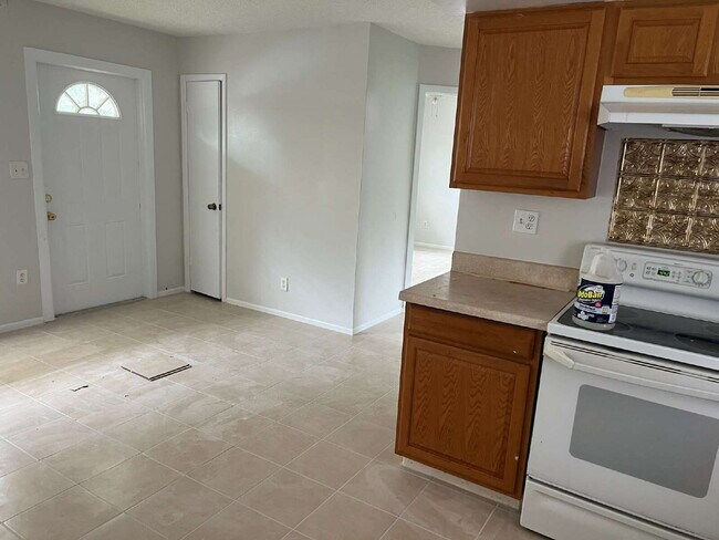 Building Photo - Peaceful Alva Living Near Caloosahatchee Park – Easy Access to SR-80
