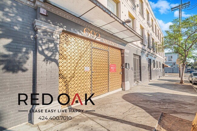 Building Photo - 692 Valencia St
