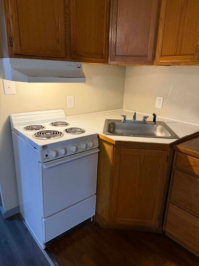 Building Photo - 5224 West Senca St