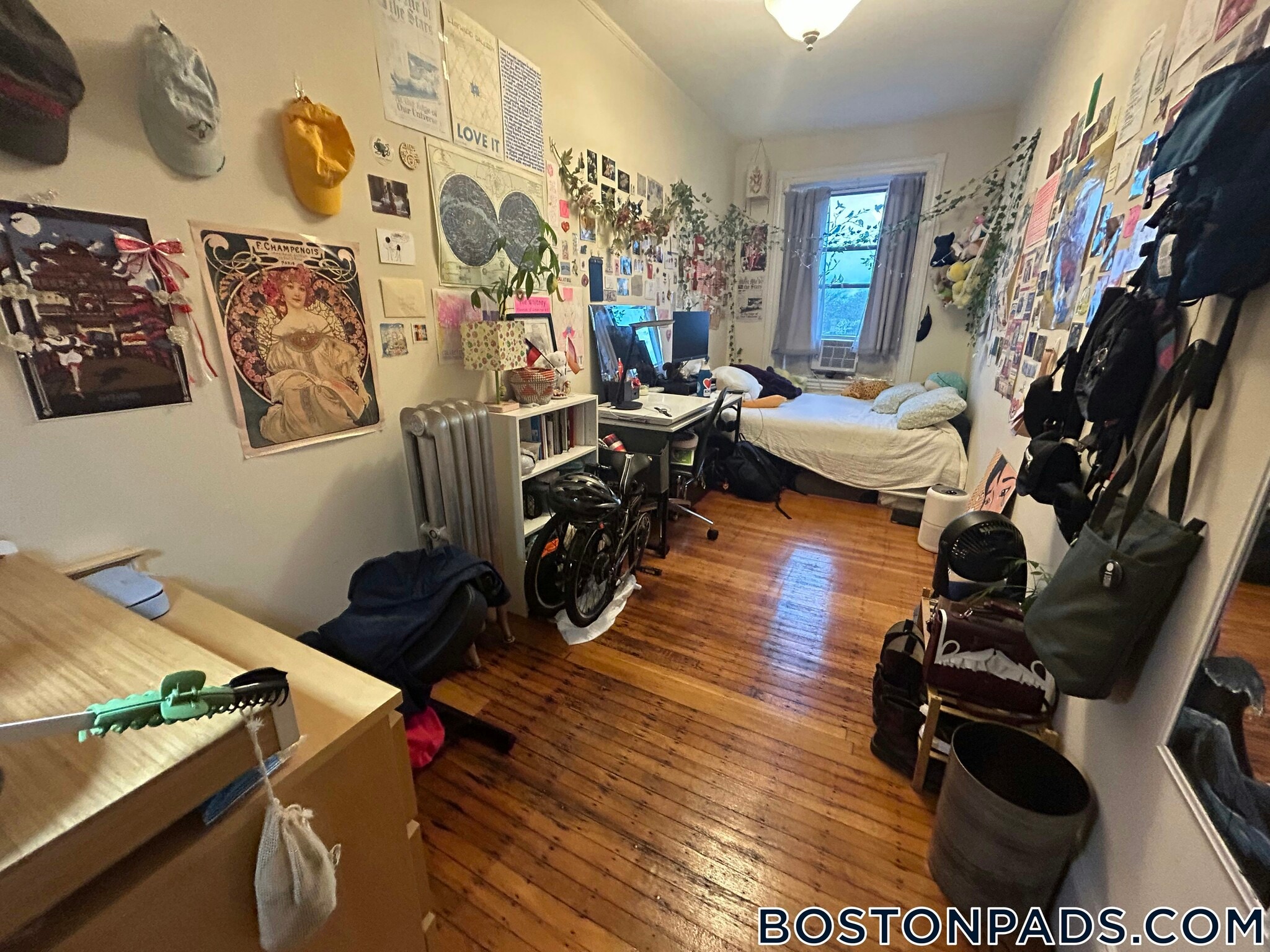 Building Photo - 918 Beacon St