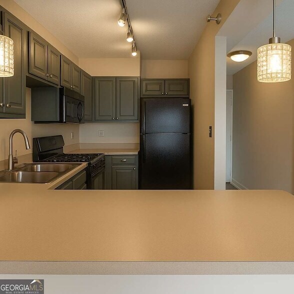 Building Photo - 2479 Peachtree Rd NE