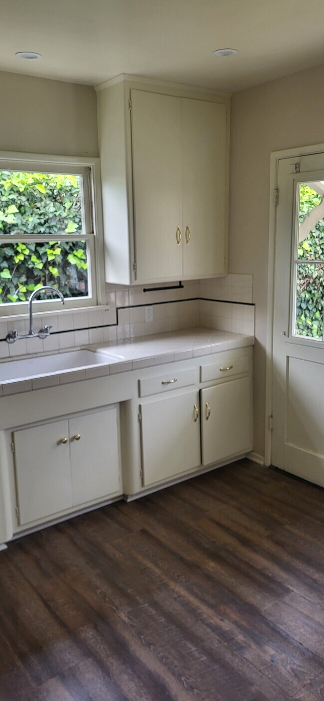 Building Photo - 154 Madeline Dr