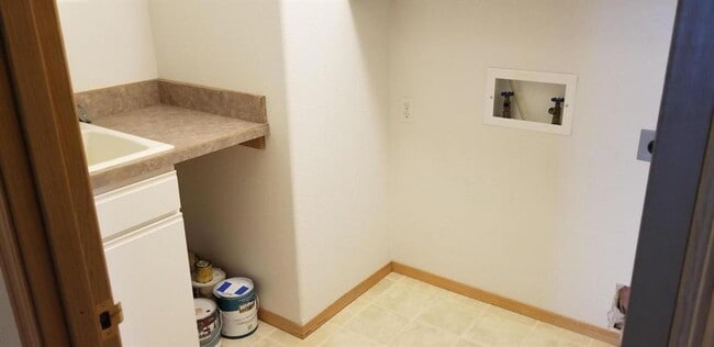 Building Photo - Lovely South Kalispell Home