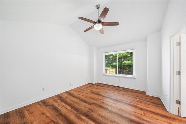 Building Photo - 535 Durham Ridge Dr NW