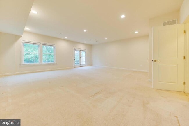 Building Photo - 5255 Stream Bank Ln