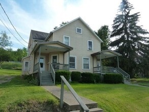 Building Photo - 120 W 6th St