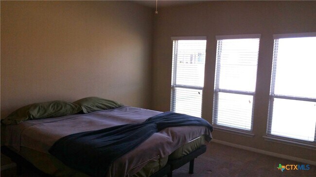 Building Photo - 10206 Alamosa Ln