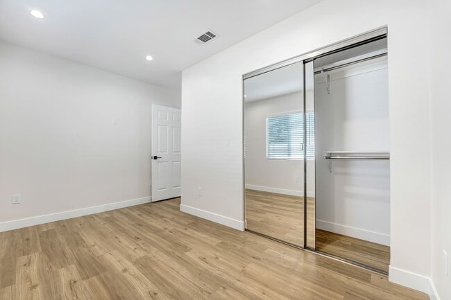 Building Photo - Prime Sylmar 2/2 brand new home