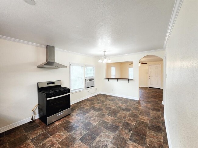Building Photo - 1204 De Boll St