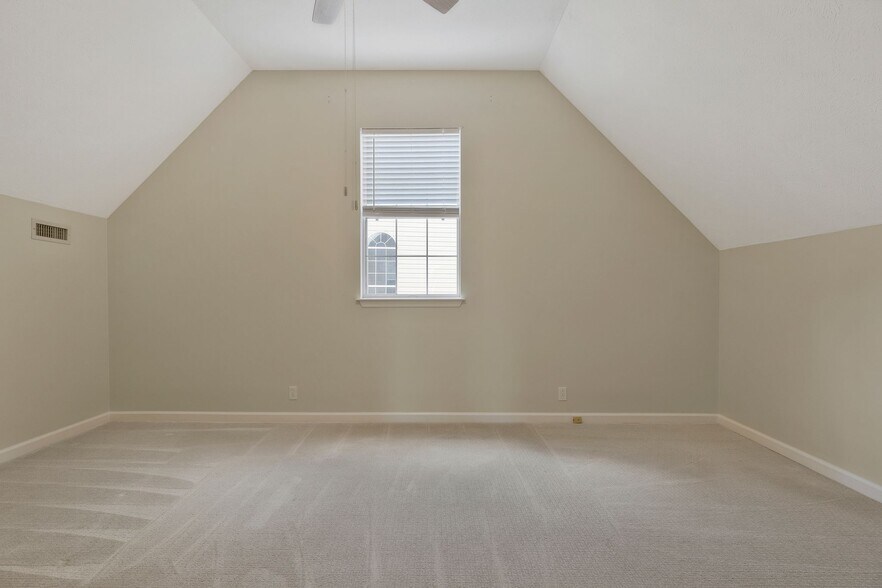 Building Photo - 5204 Catspaw Dr
