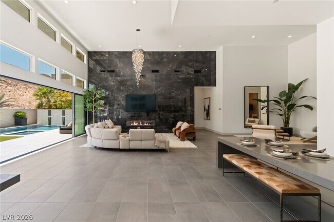 Building Photo - 5201 Peak Climb Dr