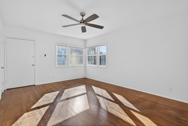 Interior Photo - 525-537 Chestnut Avenue