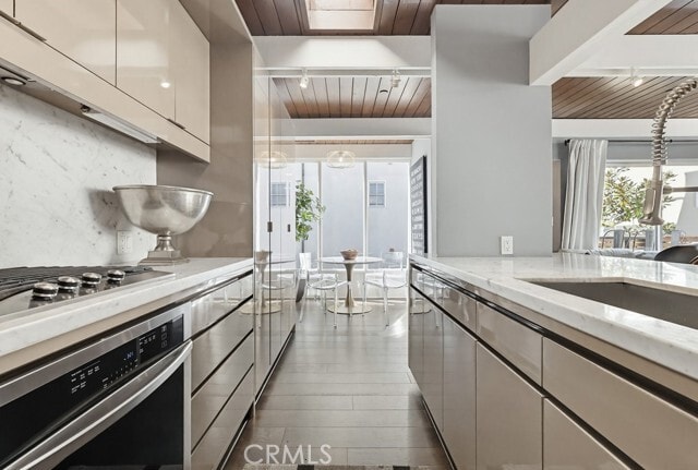 Building Photo - 6713 E Ocean Blvd