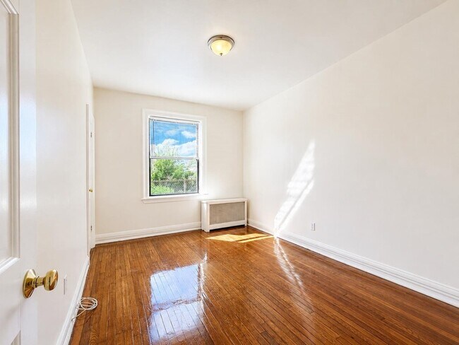 Building Photo - 429 Fairmount Ave