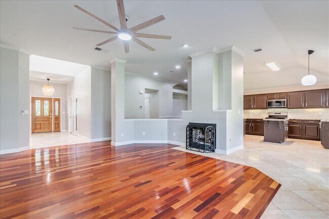 Building Photo - 6530 Needham Ln