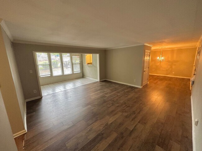 Building Photo - Spacious Condo in Prime Sandy Springs Location – Gated Community with Pool!