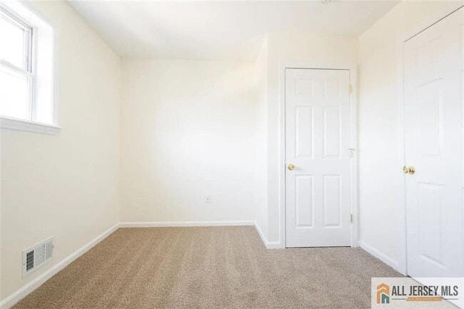 Building Photo - 234 Inza St