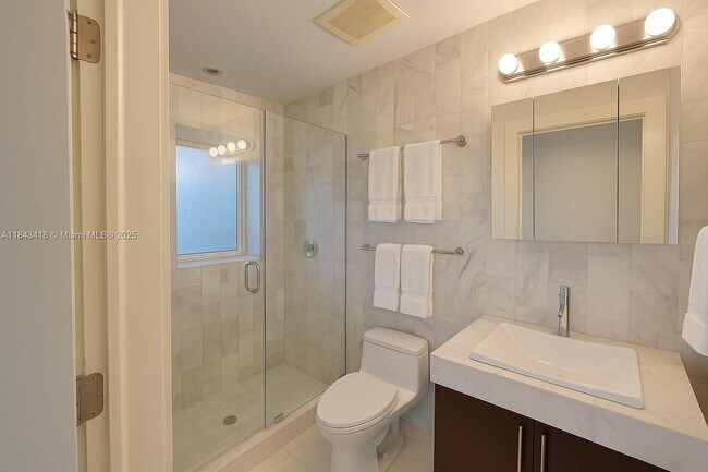 Building Photo - 6701 Biscayne Blvd