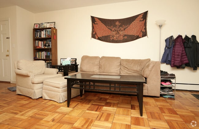 Interior Photo - Tri Star Realty