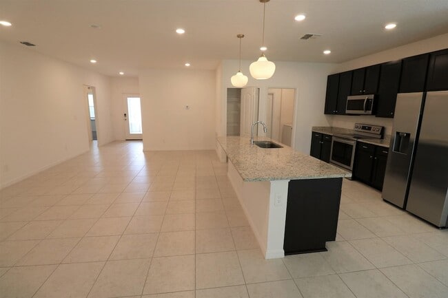 Building Photo - 311 Sandstone Dr