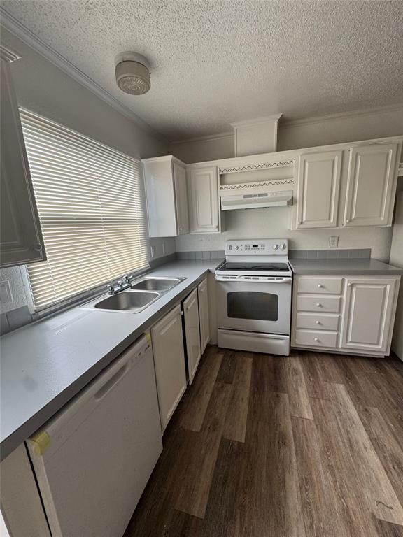 Building Photo - 11811 Greensbrook Forest Dr