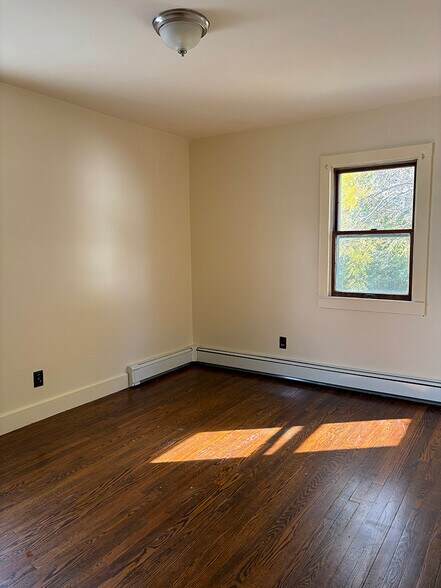 Bedroom - 35 Vernon Terrace