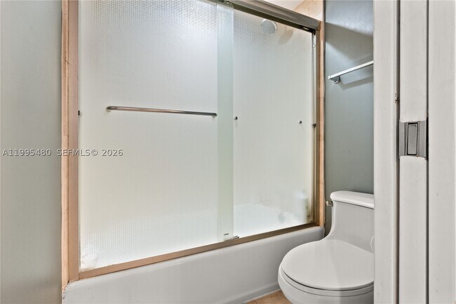 Building Photo - 6917 Collins Ave