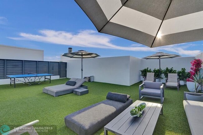 Building Photo - 20 Isle of Venice Dr