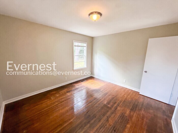 Building Photo - 1536 17th St SW