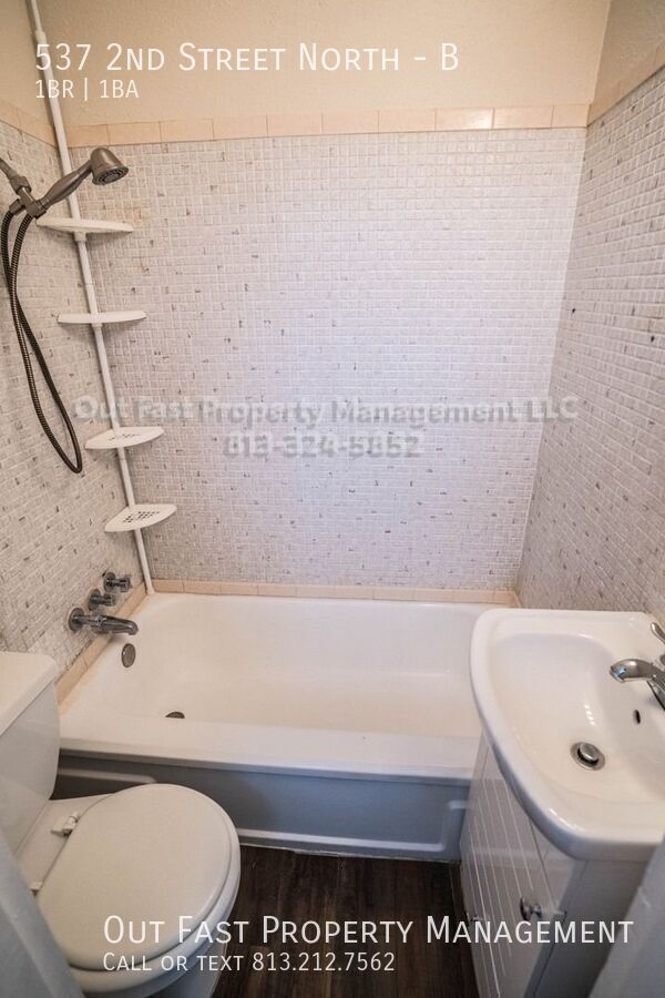 Building Photo - 537 2nd St N