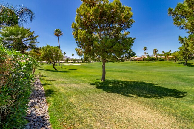 Building Photo - 67568 S Laguna Dr