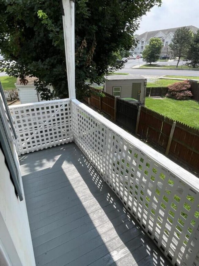 Building Photo - 3 Bedroom 1 Bath in Carlisle, PA!