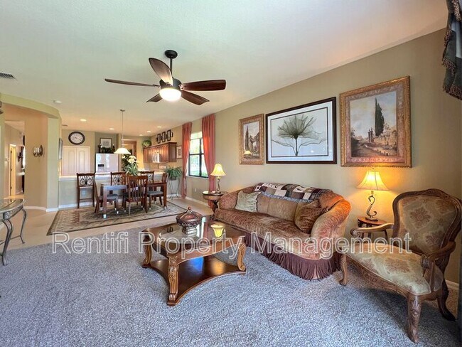 Building Photo - 11915 Country Day Cir