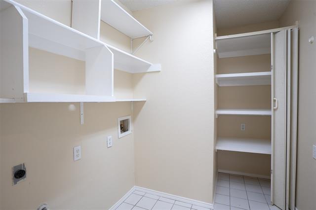 Building Photo - 733 Windridge Ln