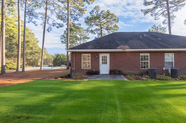 Building Photo - 101 Lindsay Ct