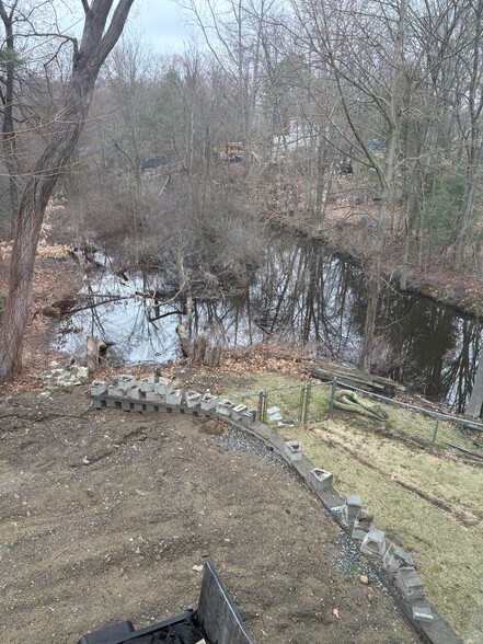 Building Photo - 9 Woodville Cir