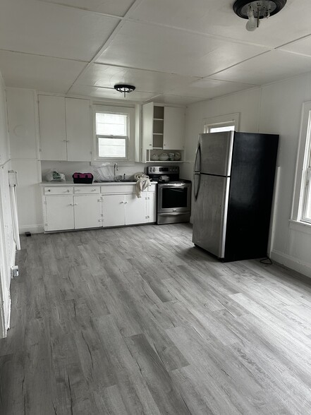 Building Photo - 286 Norway Ave