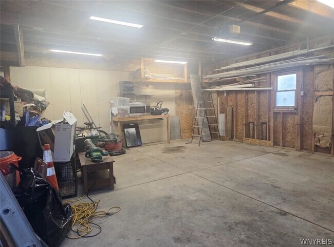 Building Photo - 80 Midland Dr