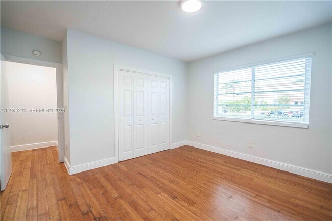 Building Photo - 7325 Carlyle Ave