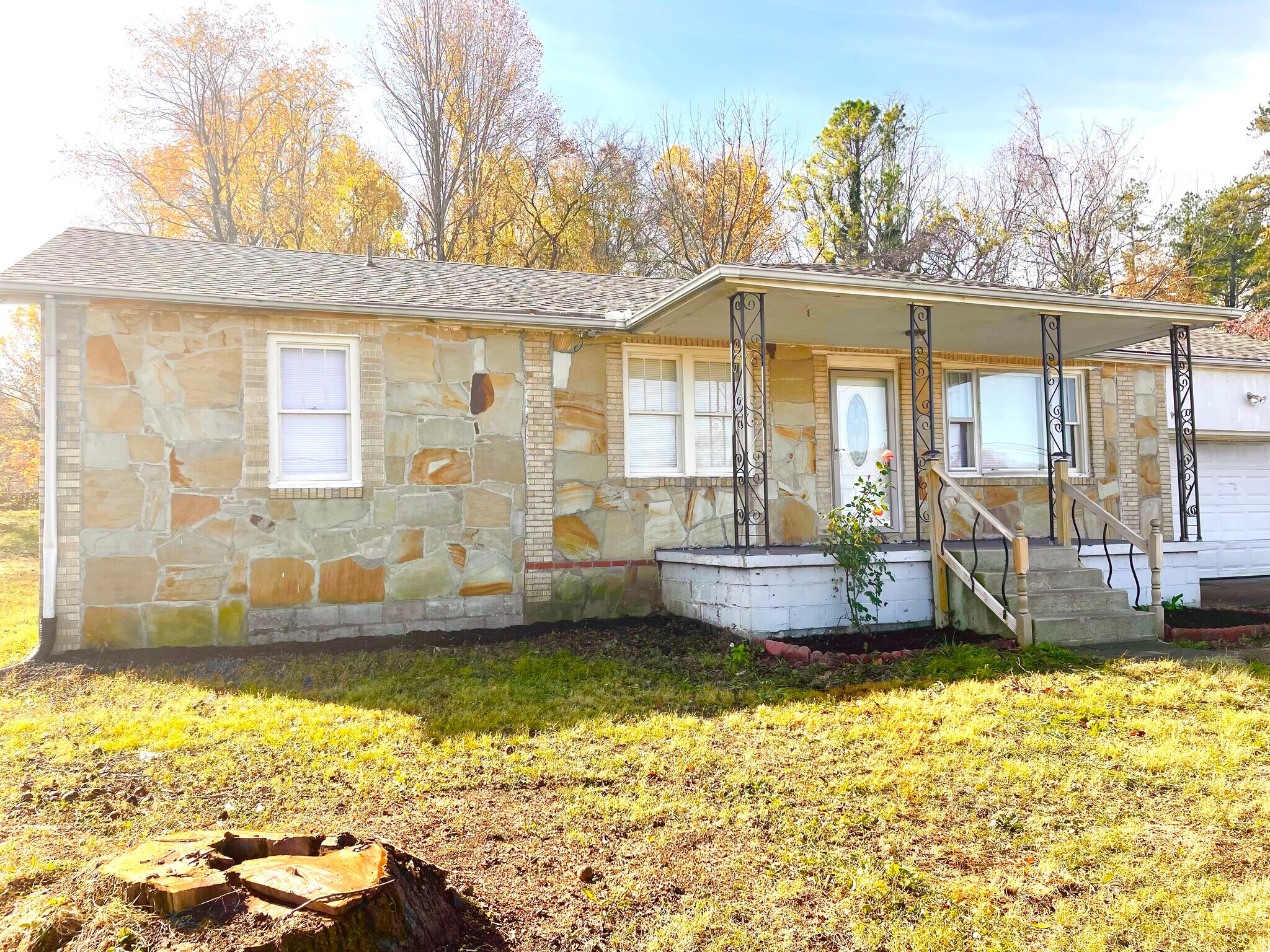 Building Photo - 634 Dover Rd